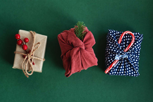 Drei kleine Geschenke nachhaltig verpackt