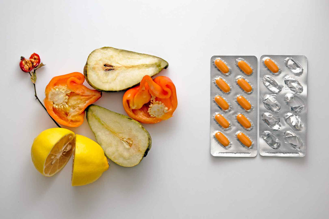 Früchte und Nahrungsergänzungsmittel: Natur vs. Synthetik